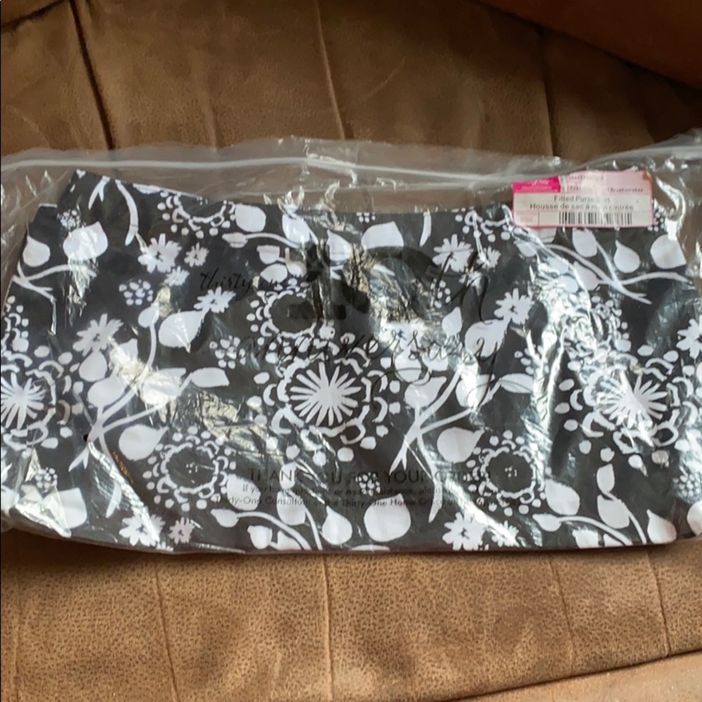 Thirty-One Fitted Purse Skirt